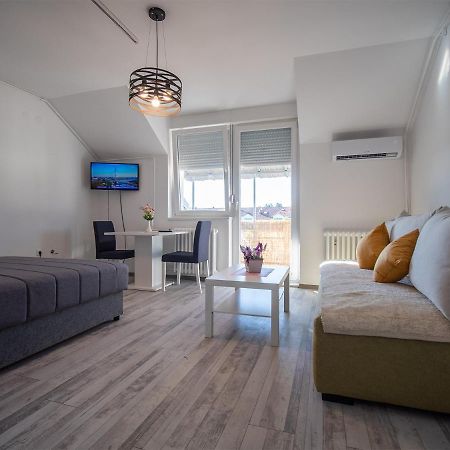 Apartman Sara Apartment Novi Sad Ngoại thất bức ảnh