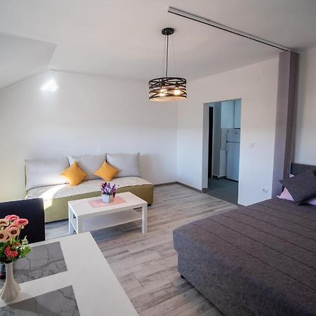 Apartman Sara Apartment Novi Sad Ngoại thất bức ảnh