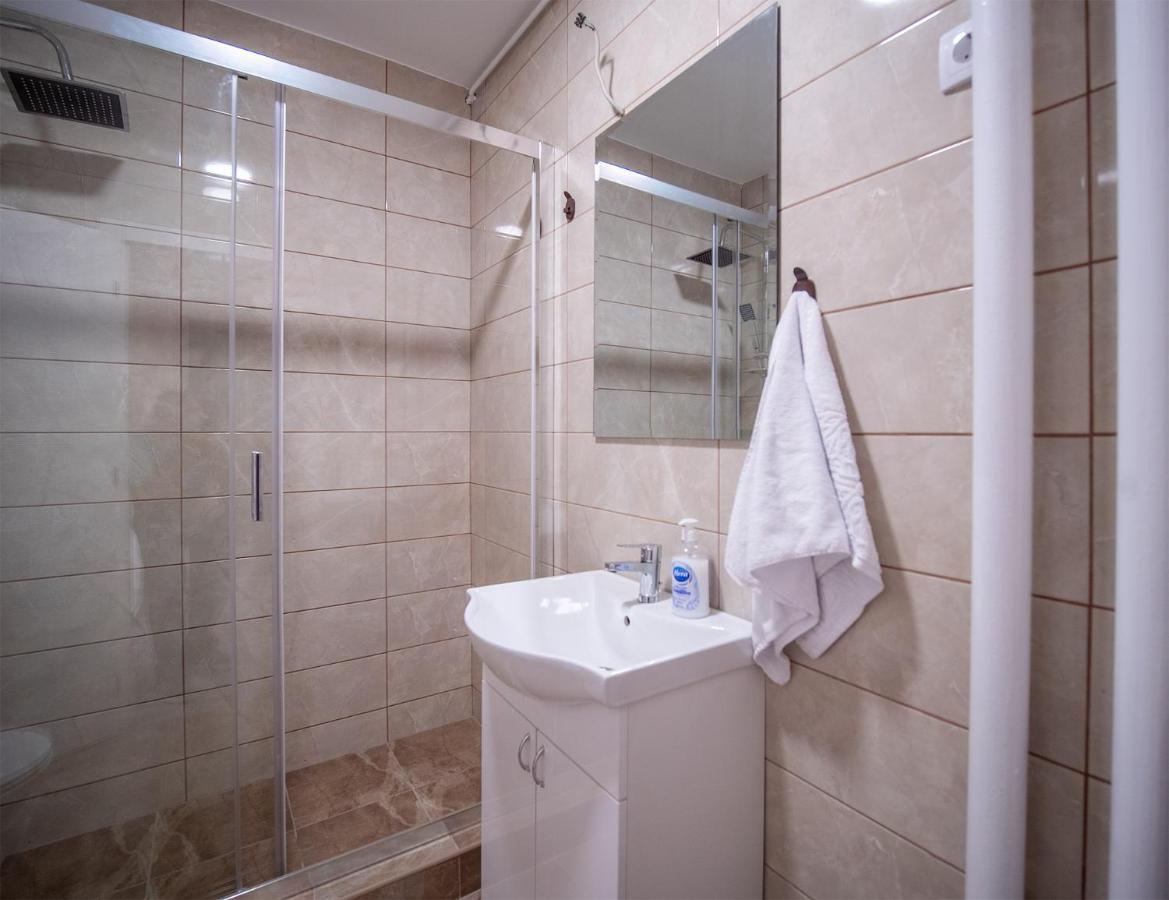 Apartman Sara Apartment Novi Sad Ngoại thất bức ảnh